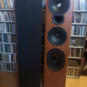 KEF Q11