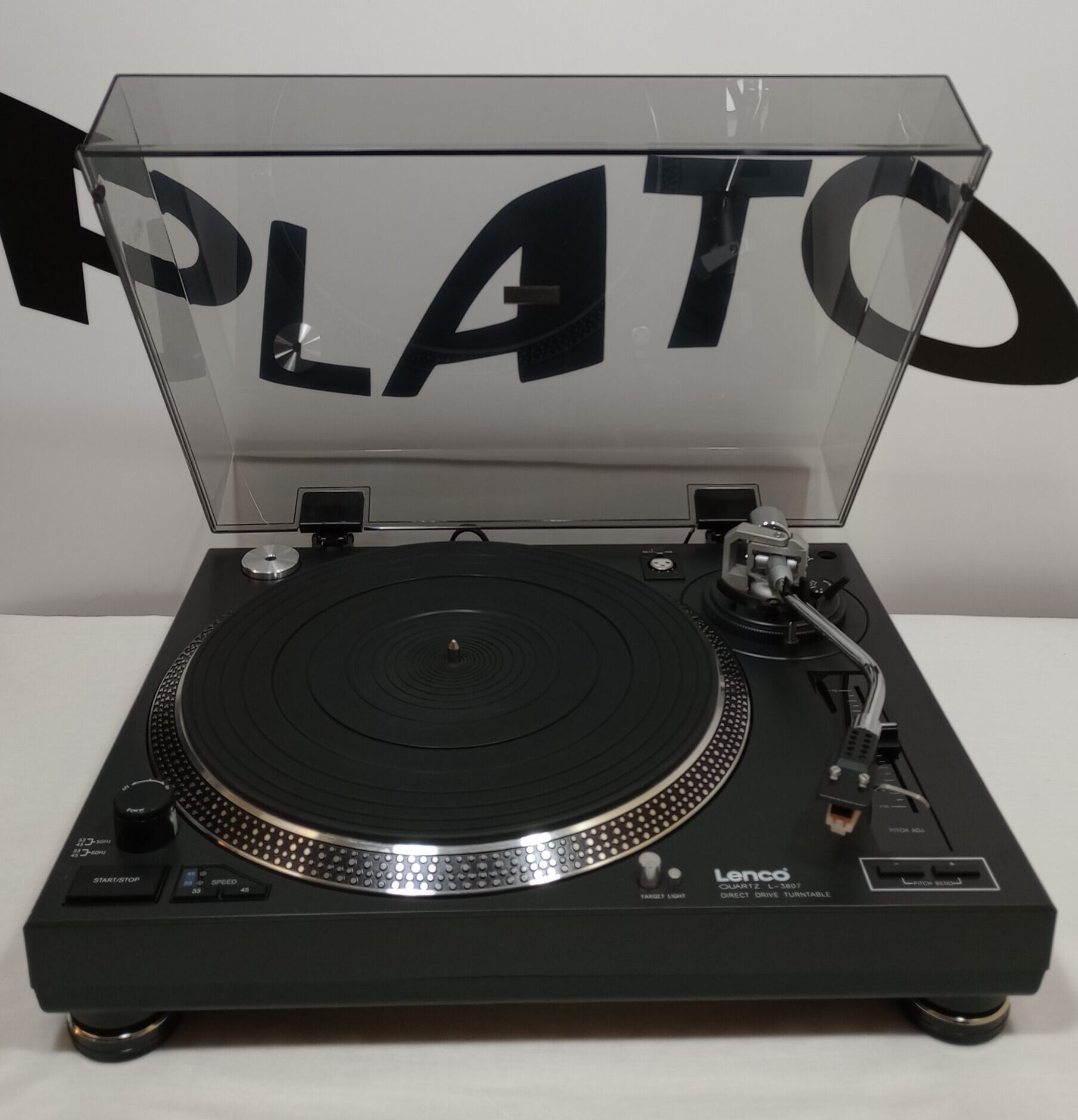 Lenco L3807